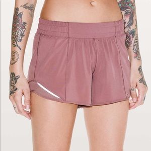 Lululemon Hotty Hot Short II *Long 4"
Spanish Rose